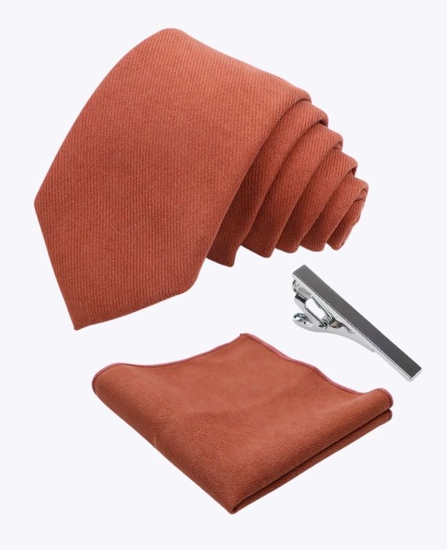 Corbata + Pañuelo de bolsillo + Pasador de corbata Terracota n°3 Hombre en Efecto Terciopelo «Simon»