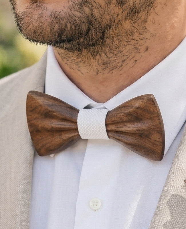 Estuche Pajarita Blanco Hombre en Madera Oscura «Hippolyte»